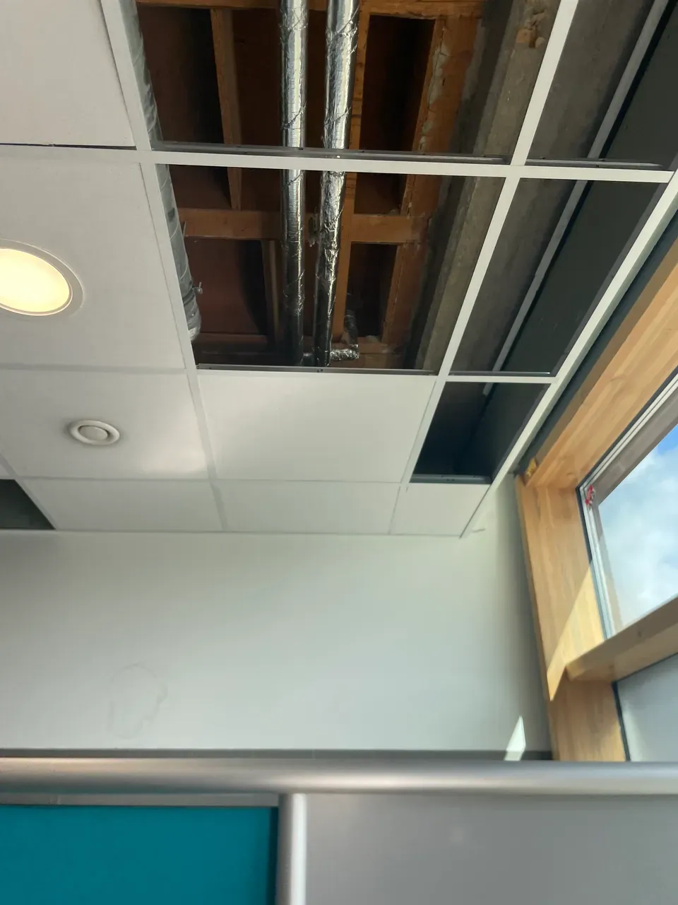 Feh­len­de De­cken­plat­ten